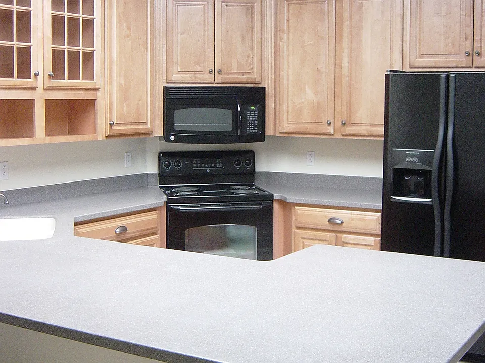 Kitchen with breakfast counter