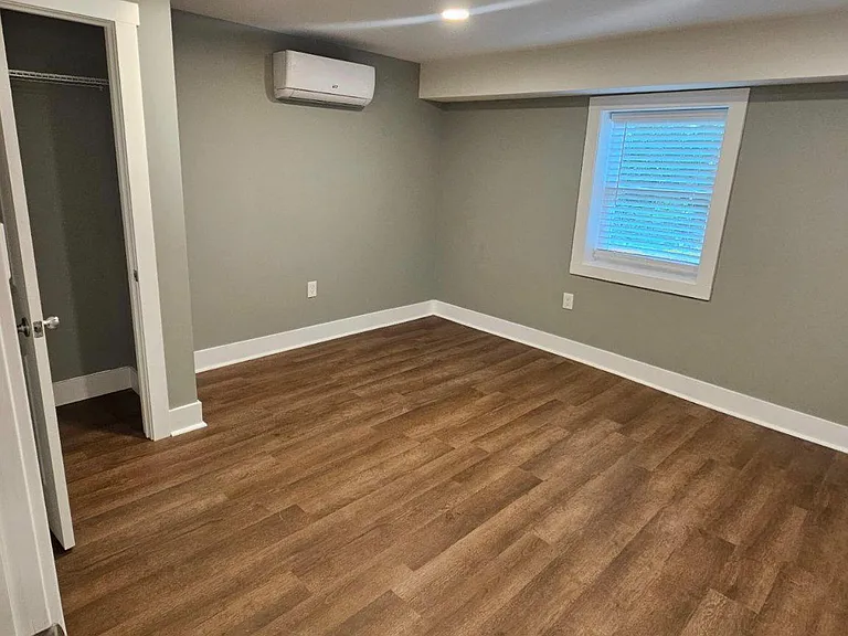 645 Roberts Ave — Photo 17