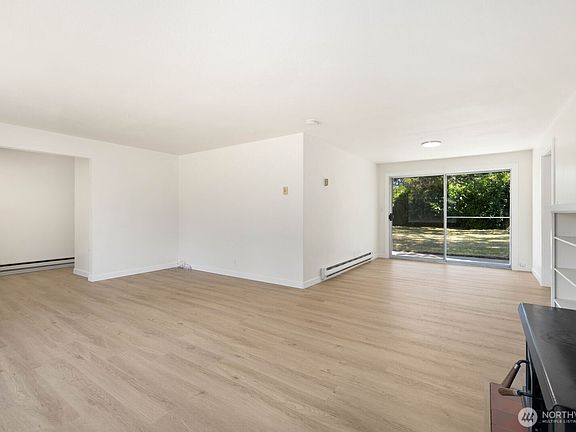 4th image of 31 Crescent Cir SW
