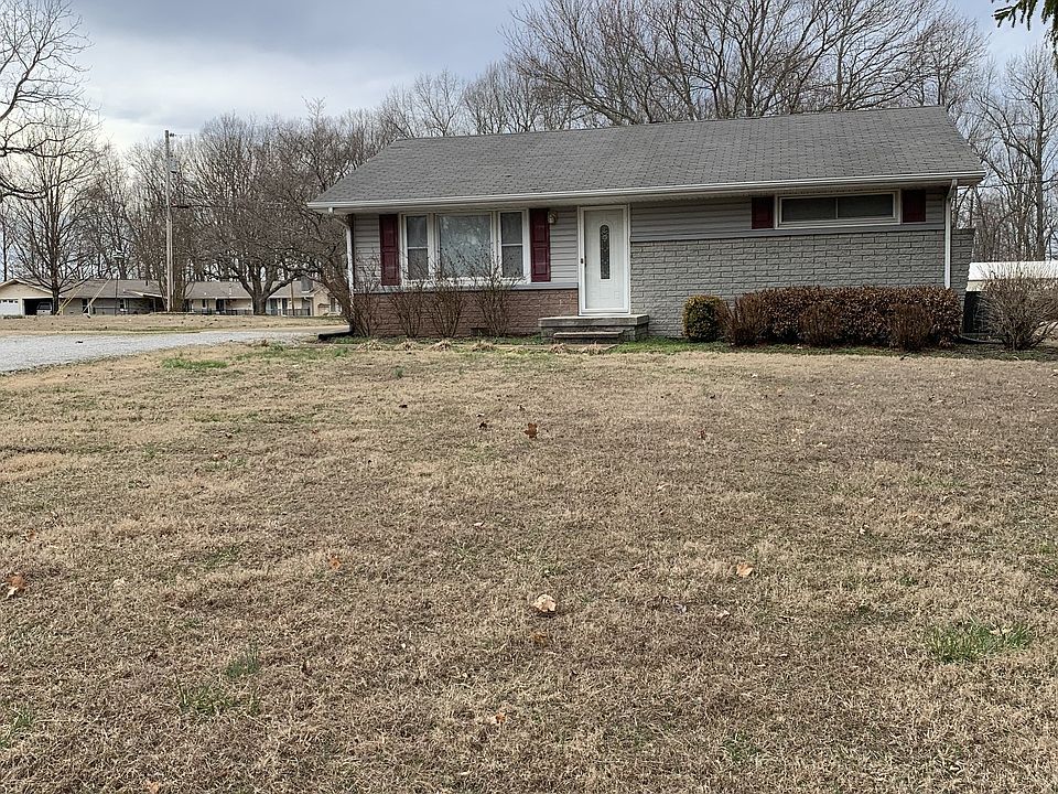 2nd image of 210 Highland Dr