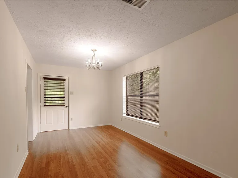 138 Summer Pl #B — Photo 6