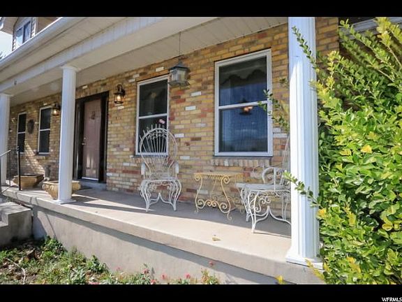 2nd image of 4702 S Turnberry Pl