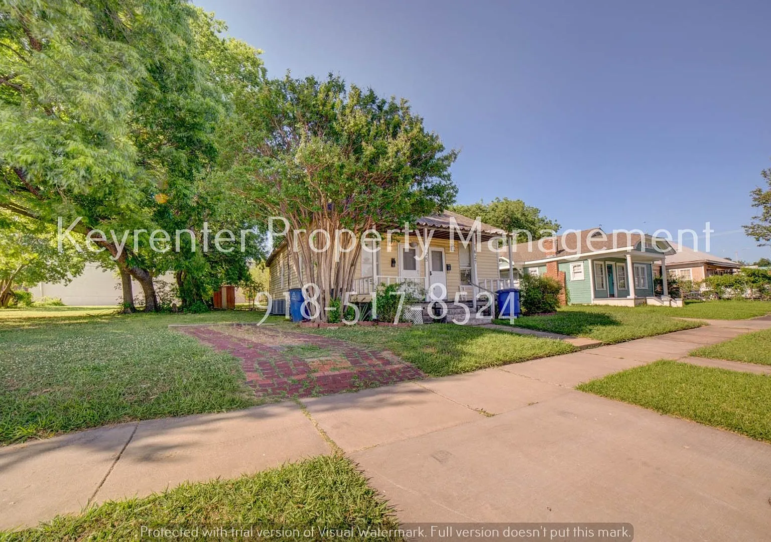 E 4th Street Duplex — Photo 2