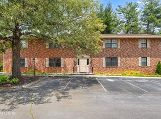 810 Highland Dr APT 501, Knoxville, TN 37912