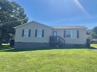 1076 Dogwood Rd, Tazewell, VA 24651
