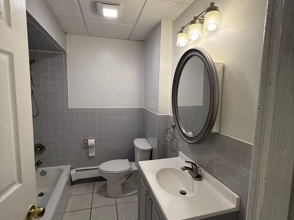 146 Sayre St Floor 2