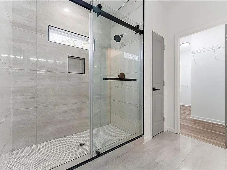 1386 Elizabeth Ave SW — Photo 28