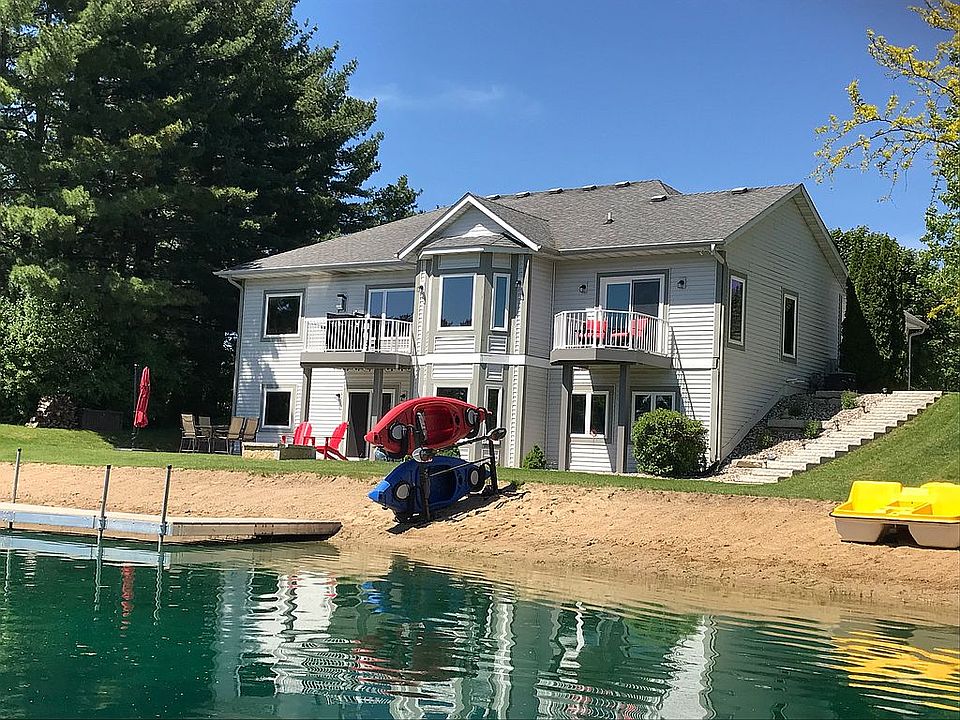 2nd image of 421 E Red Pine Cir