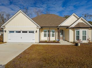 3033 Reynolda Dr, Hahira, GA 31632