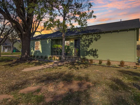 304 S 1st St, Abbott, TX 76621