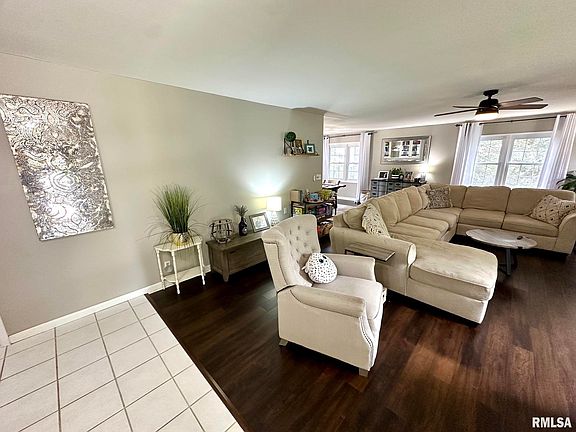 3rd image of 5 Queens Ln