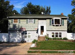 21 Lilmar Dr, Islip Terrace, NY 11752