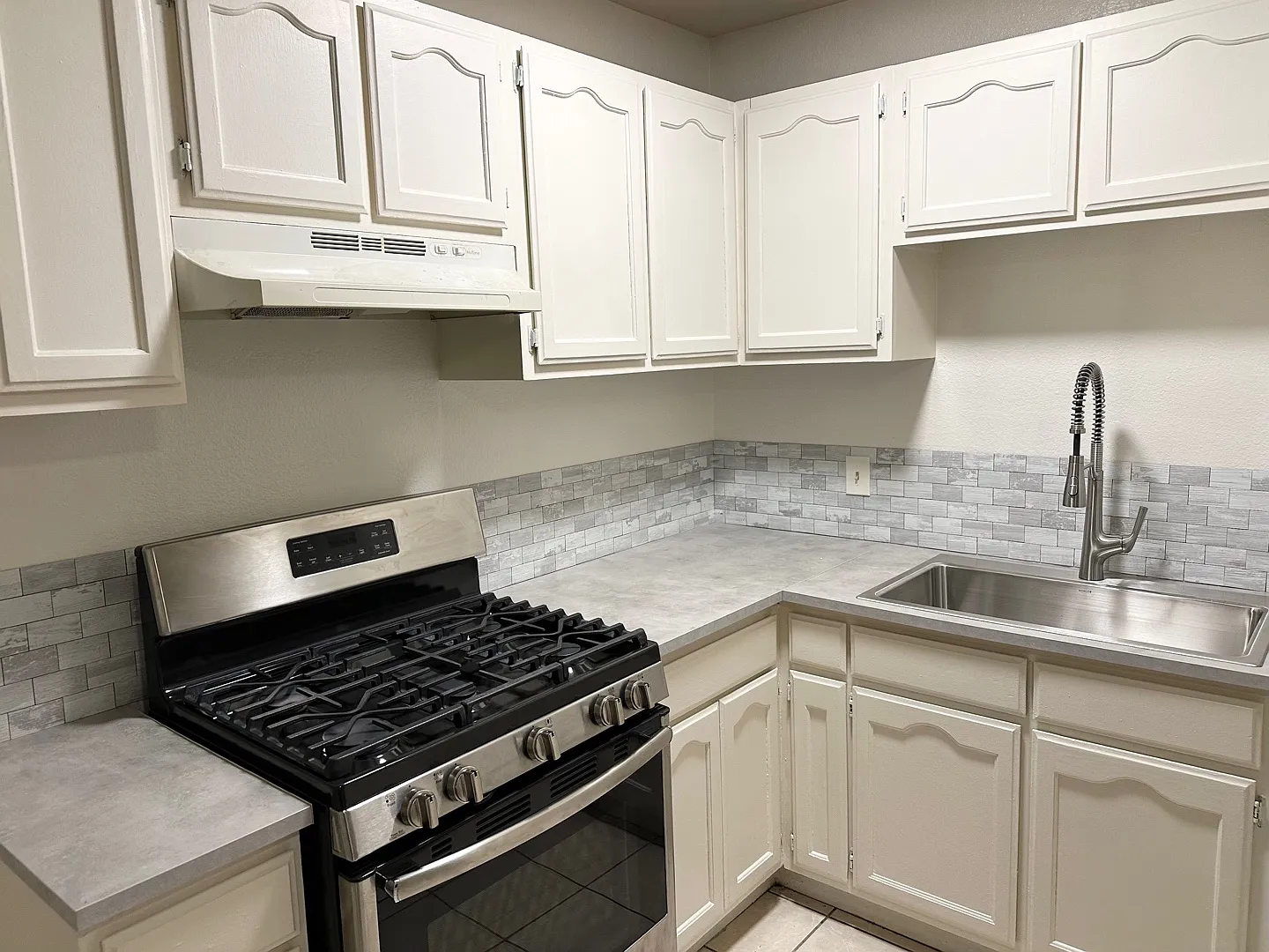 2 bed, 503 sqft, $2,040 — Photo 1