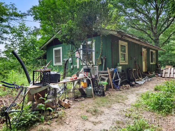 83 Lemon Tree Dr, Sylva, NC 28779