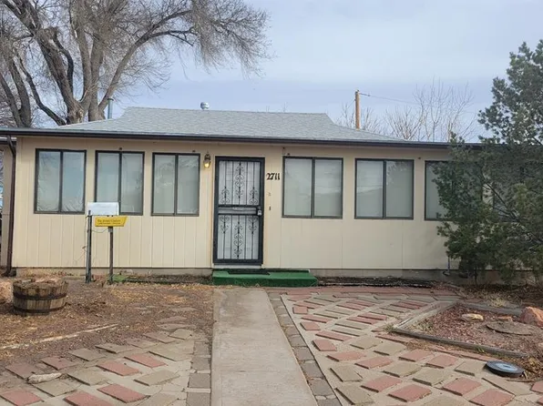 2711 Dahlia Ln, Pueblo, CO 81004