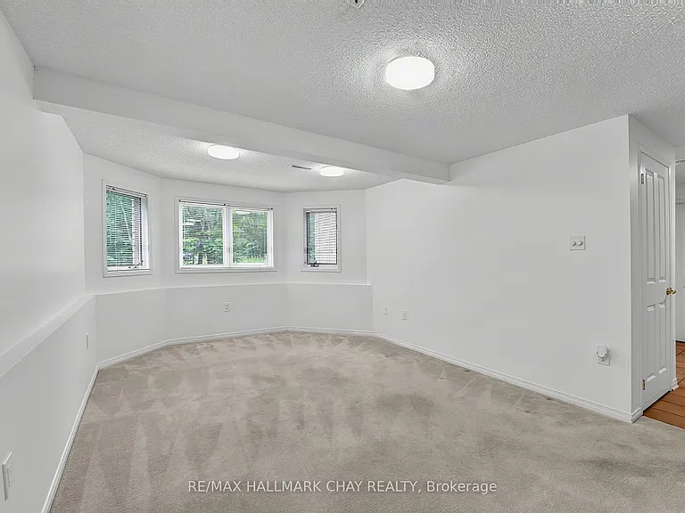 1091 Fox Farm Rd — Photo 13