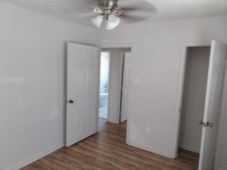 5006 Avenue M — Photo 14