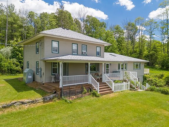 3rd image of 233 Pioneer Rd