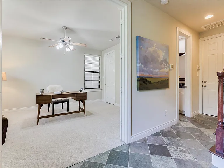 1716 Edwards St — Photo 6