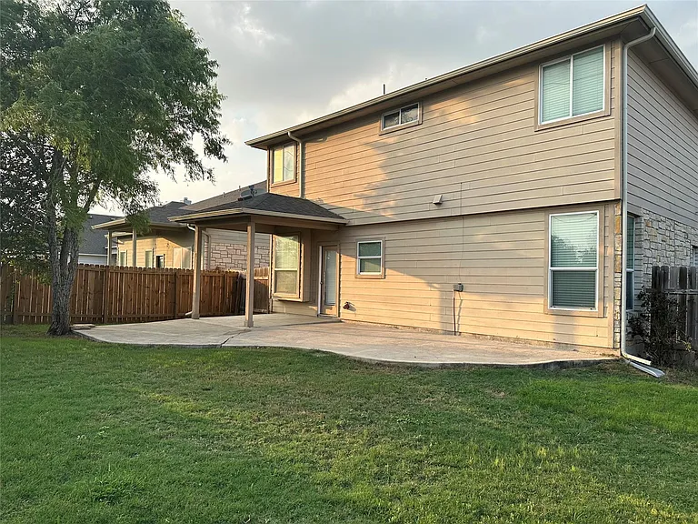 245 Verano Dr — Photo 22