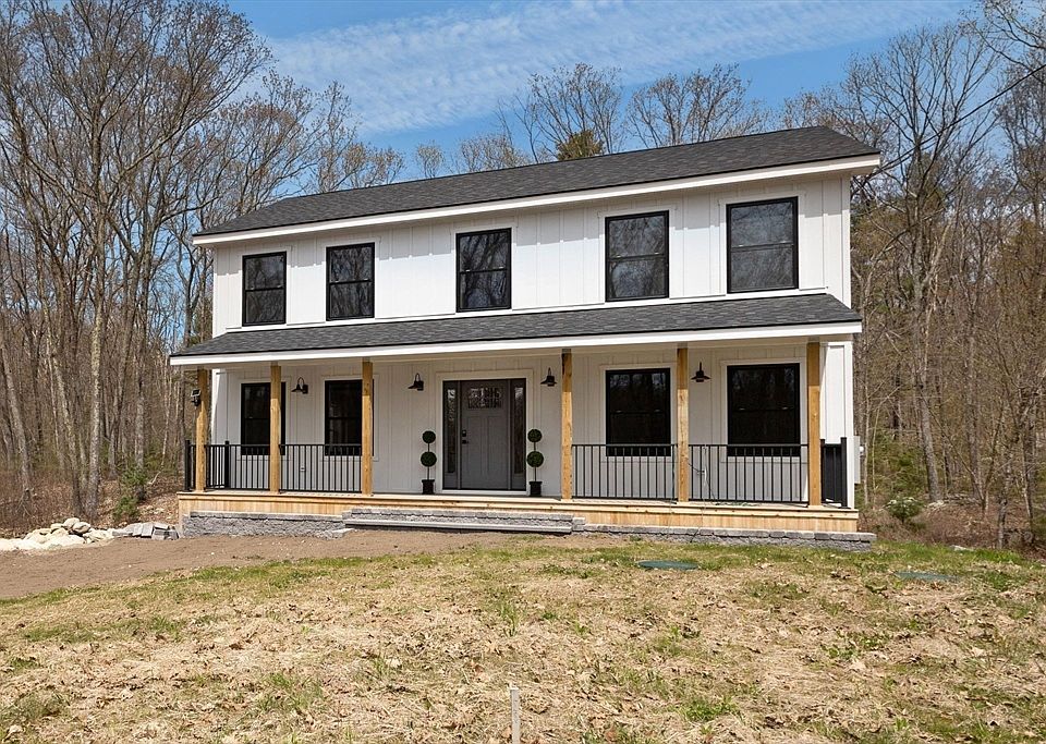 1st image of 130 SE Main St