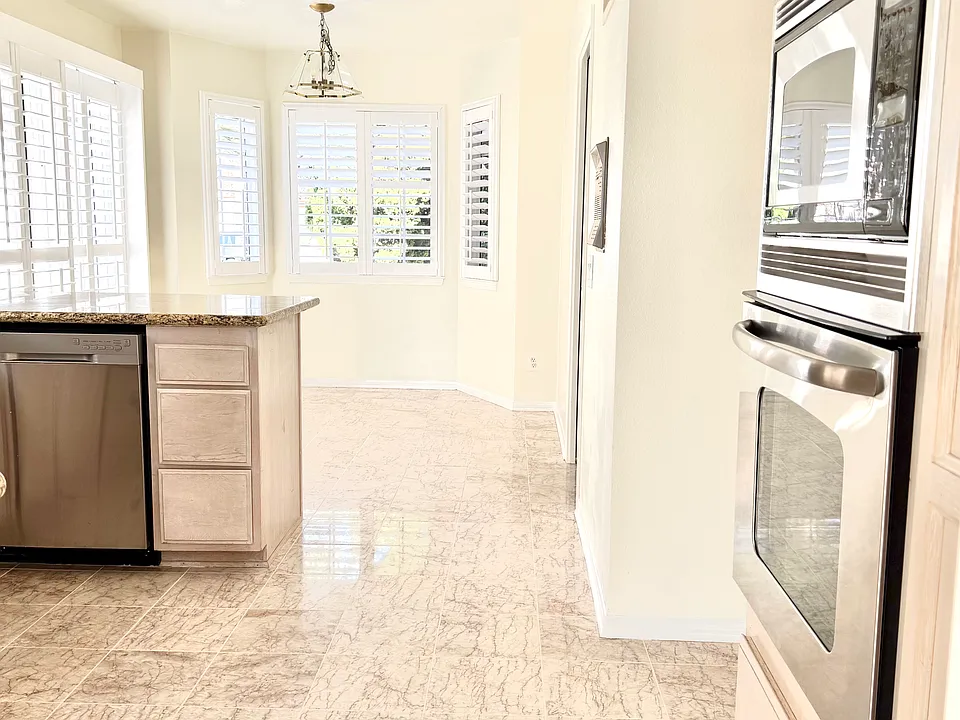 12021 Falcon Crest Way