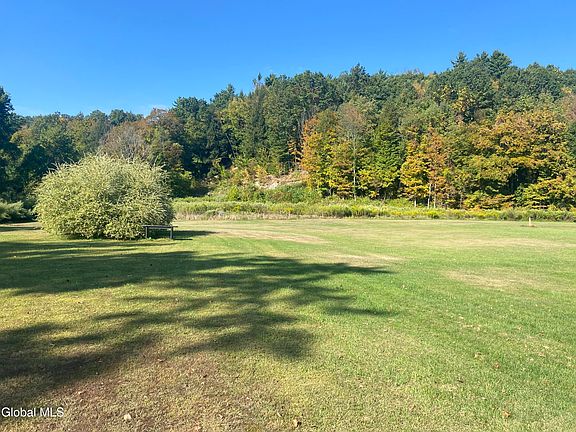 4th image of 7 Smith Road