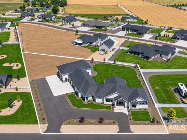 16876 Spring Meadow Dr, Caldwell, ID 83607