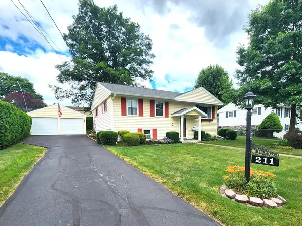 211 Scott Ln, Horseheads, NY 14845