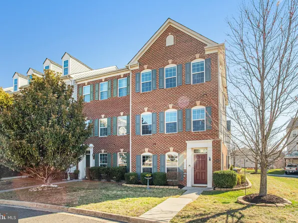 12611 Terranova Ln, Woodbridge, VA 22192