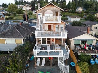 19118 Soundview Dr NW, Stanwood, WA 98292