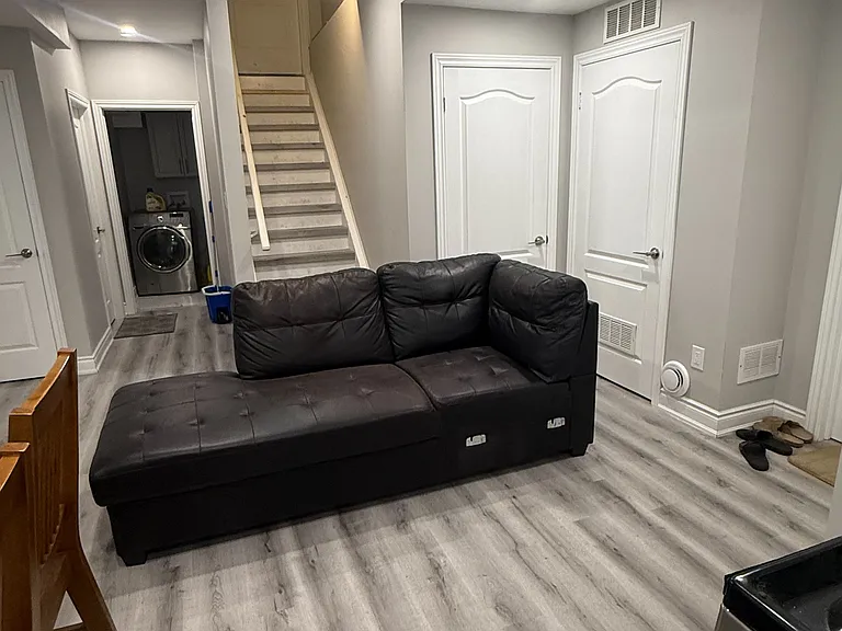33 Todd Cres — Photo 12