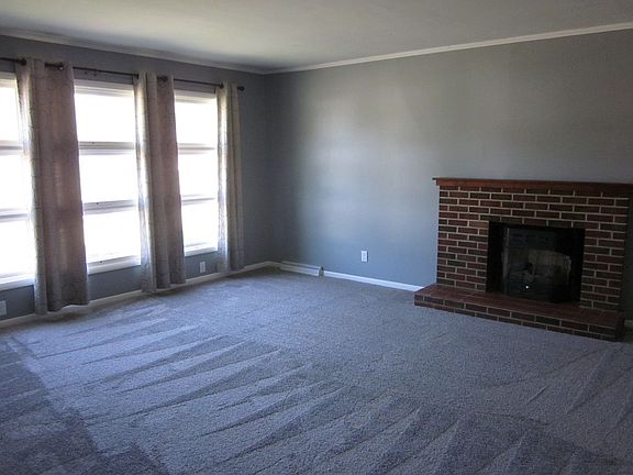 4th image of 1706 E Washington St