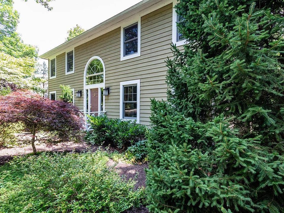 1st image of 174 Elk Ln