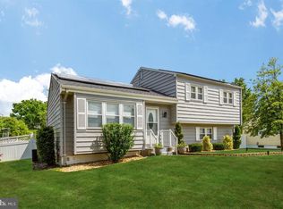 26 Hempstead Rd, Hamilton, NJ 08610