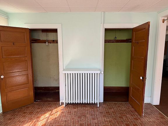 3rd image of 560 Hamilton St