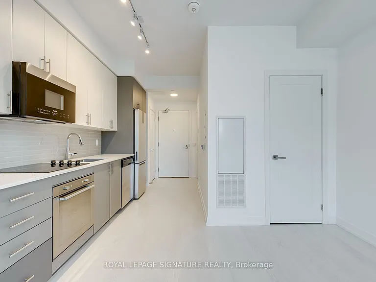415 Main St W #417 — Photo 3
