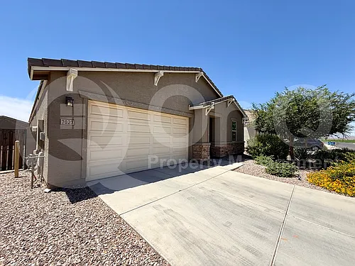 7027 E Gamebird Way Photo 1