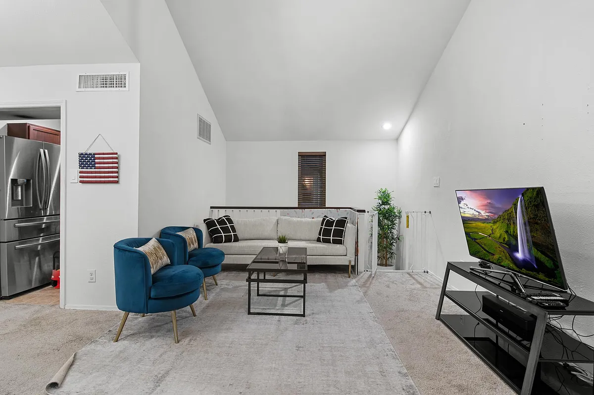 Building Photo - 677 Cimarron Trl #677