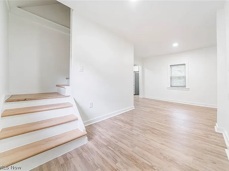 2053 W 45th St — Photo 6