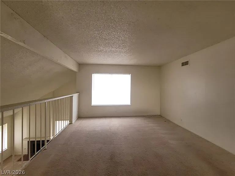4760 Woodridge Rd — Photo 45