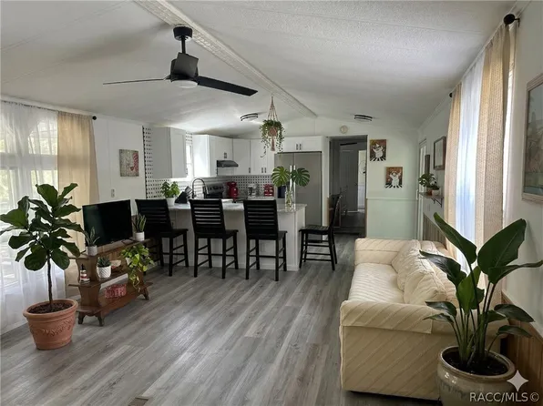 237 N Candle Point, Crystal River, FL 34429