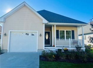 19 Leighas Ln, Coventry, RI 02816