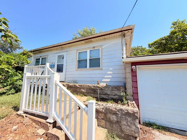 743 N Kiger Rd, Independence, MO 64050