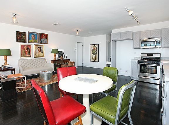 4th image of 3210 Weldon Ave