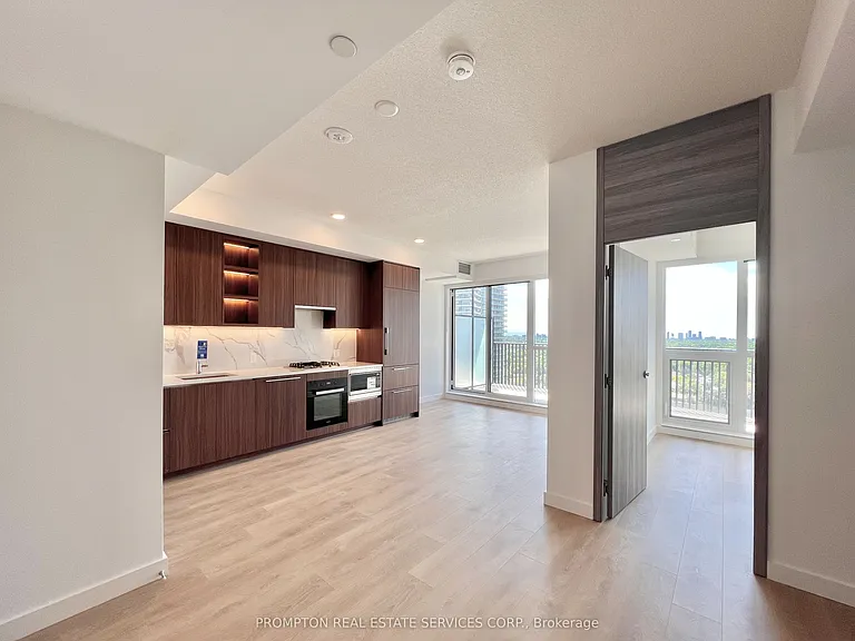 68 Esther Shiner Blvd #2016 — Photo 19