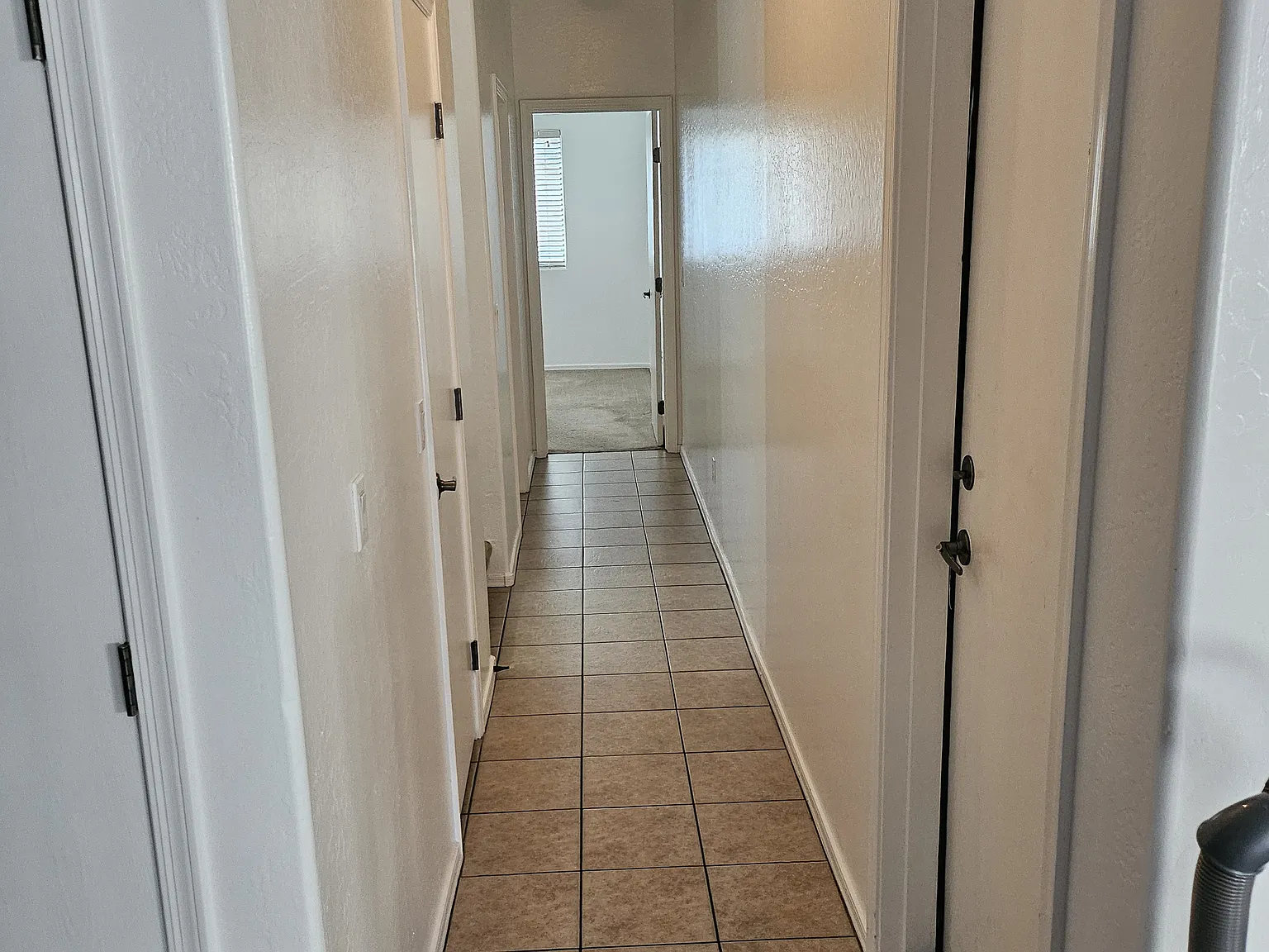 4 bed, 1618 sqft, $2,200 — Photo 3