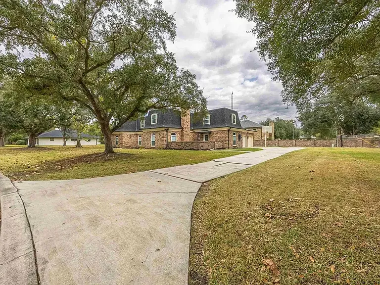 43 Parkway Cir — Photo 4