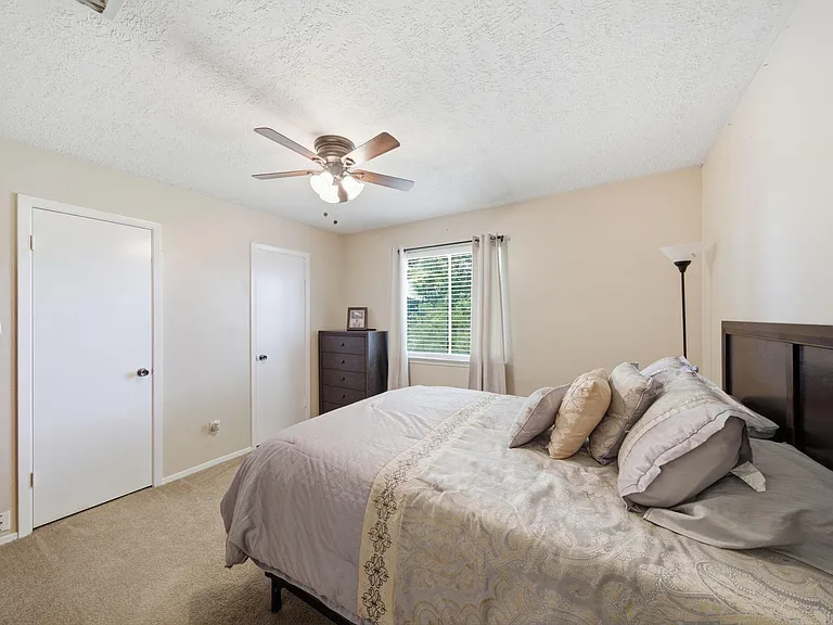411 Forest Hills Dr — Photo 12