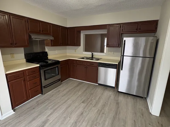 113 S McLean Ct, Cary, NC 27513